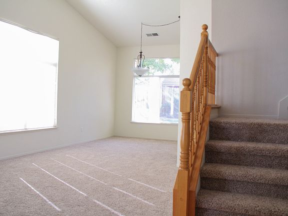 3rd image of 8423 Piper Glen Way