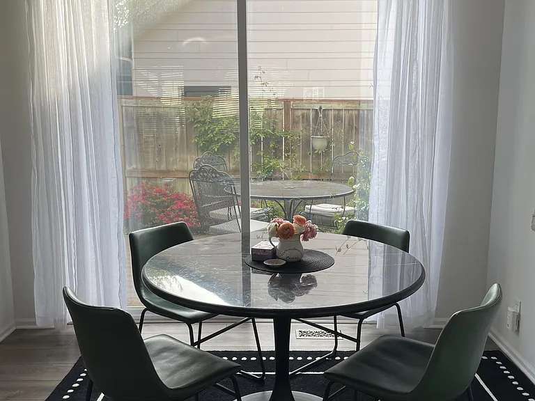 1635 Hamlet Ln — Photo 21