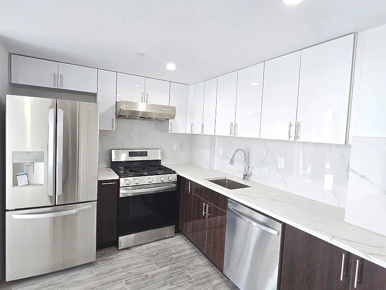 65-18 Austin St #7E — Photo 3