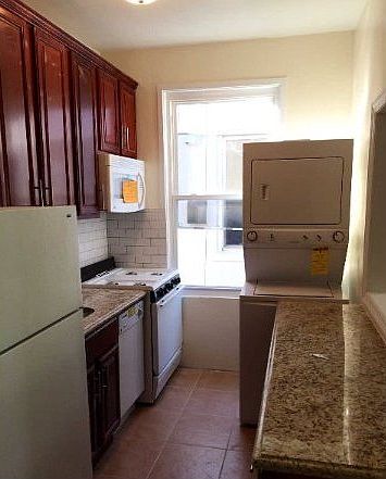 2nd image of 5049 42nd St