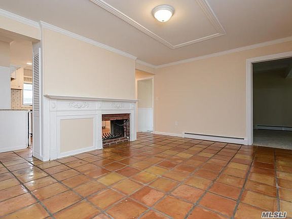 5th image of 10 Land Ln