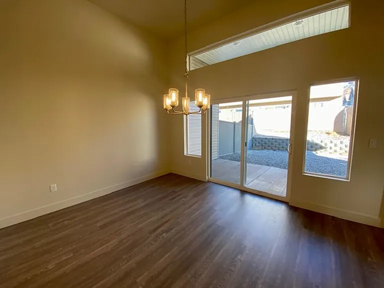 939 S 25 W — Photo 12