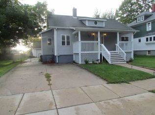 320 S Midland St, Merrill, MI 48637
