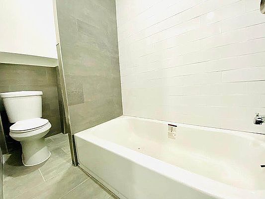 4th image of 1821 Trafalgar Pl #3A