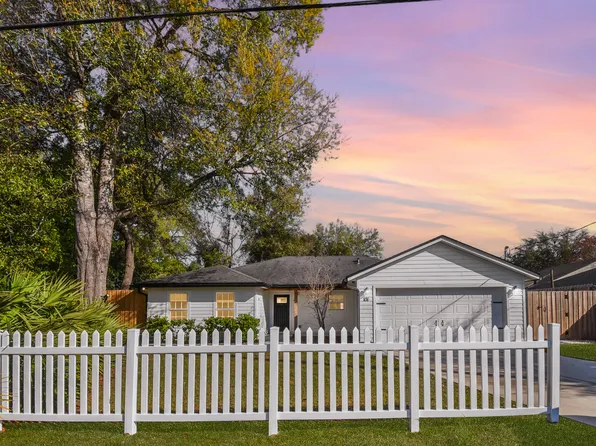 101 Azalea Rd, Saint Augustine, FL 32086