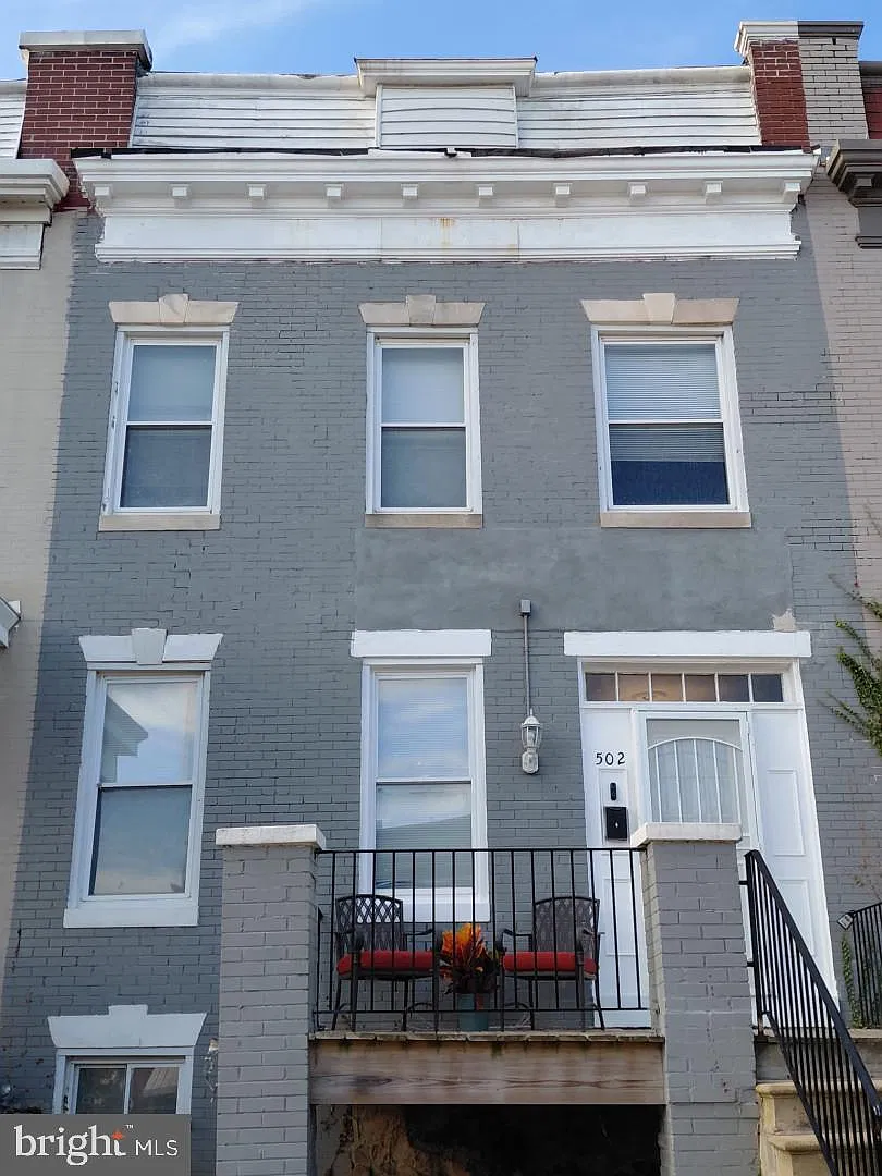 4 bed, 1.5 bath, 1434 sqft, $1,950 — Photo 1