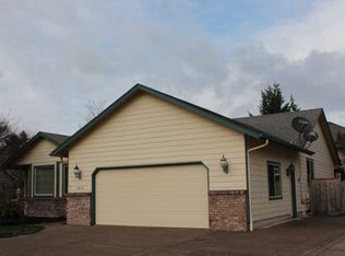 3472 Honeywood St, Eugene, OR