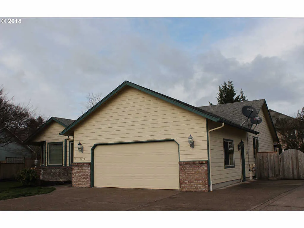 3472 Honeywood St photo 1