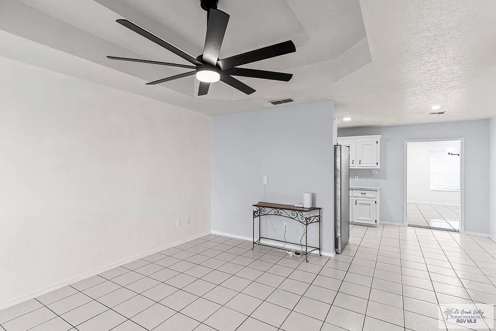 4 bed, 2.0 bath, 1770 sqft, $1,800 — Photo 4