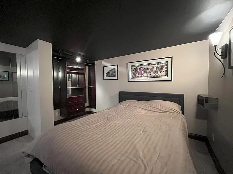 2046 NW Flanders St #B13 — Photo 24