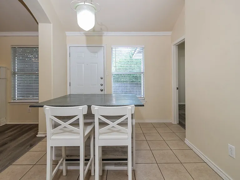 3400 Beatriz Dr — Photo 6