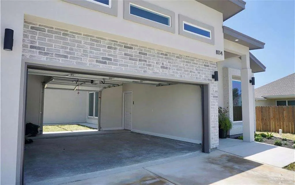 3 bed, 2.5 bath, 1748 sqft, $2,600 — Photo 3