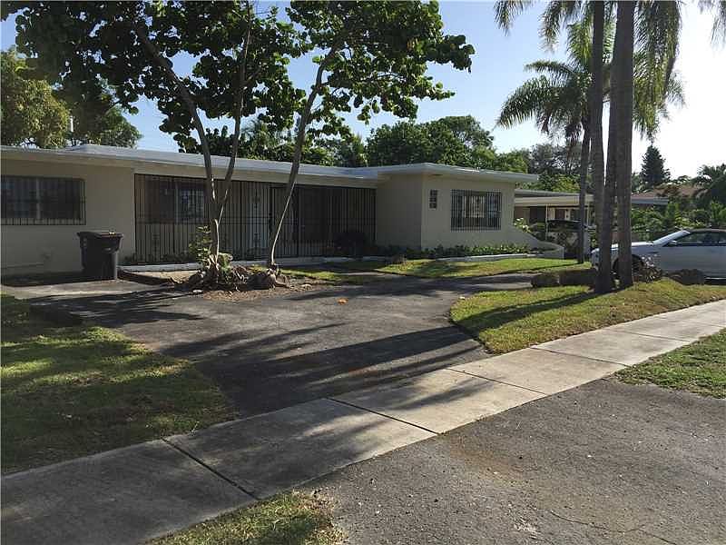 1st image of 475 NW 122nd St