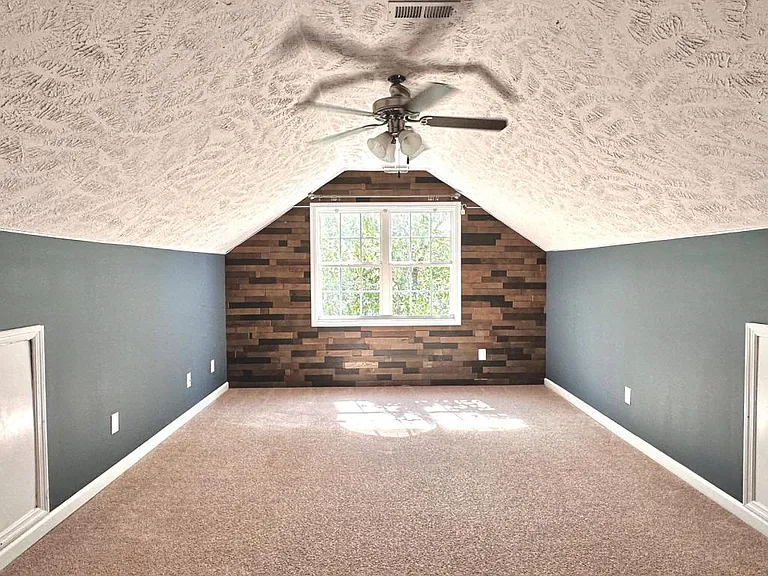 4425 Scenic Pines Dr — Photo 16