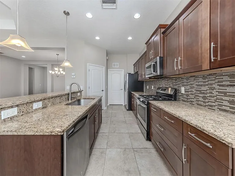 11406 Belvedere Ter — Photo 11