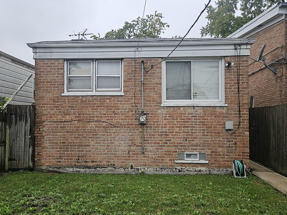 2nd image of 7311 S Seeley Ave