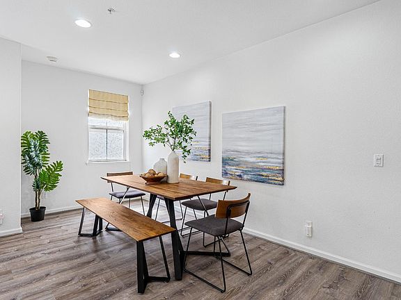 4th image of 953 Kestral Way