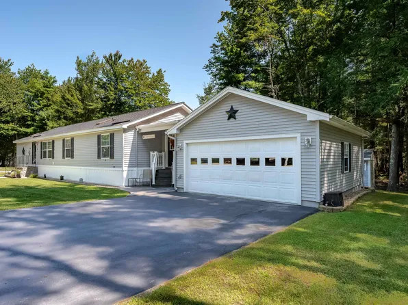 8 Big Bear Road, Rochester, NH 03868