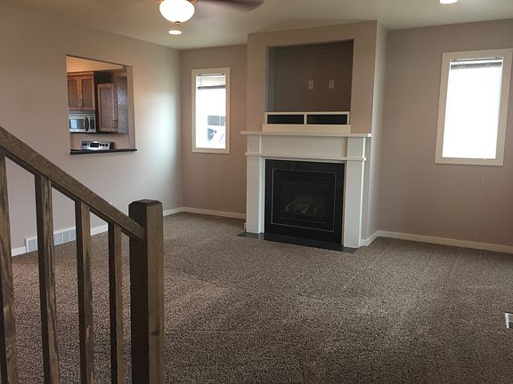 LR with Gas Fireplace