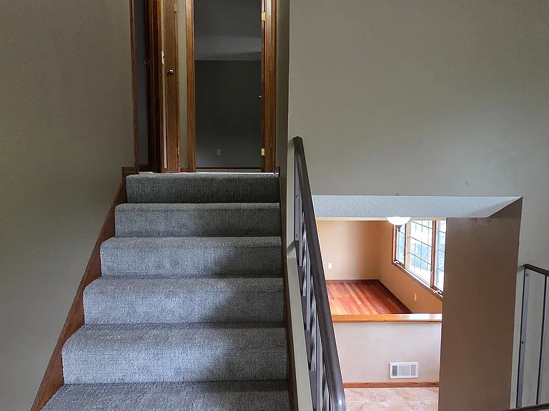 703 Northern Hills Dr NE — Photo 32