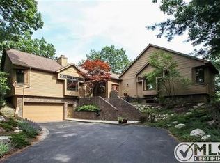 2104 Jane Ct, Grand Haven, MI 49417