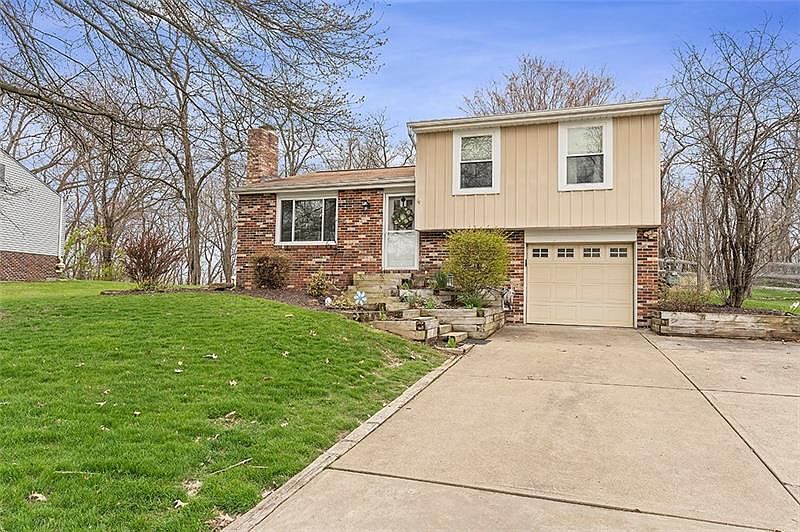 1st image of 736 Skyview Dr