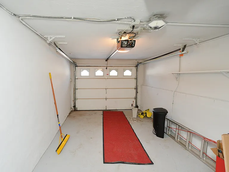 79 Grand Blvd — Photo 24