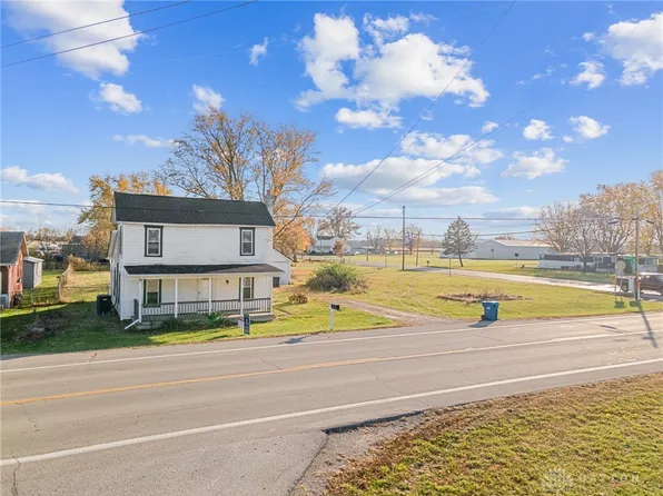 8990 National Rd, Brookville, OH 45309