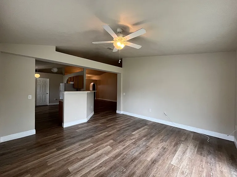 459 Rio Grande Ln — Photo 11