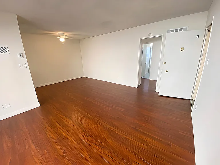 1026 N Genesee Ave #9 — Photo 9