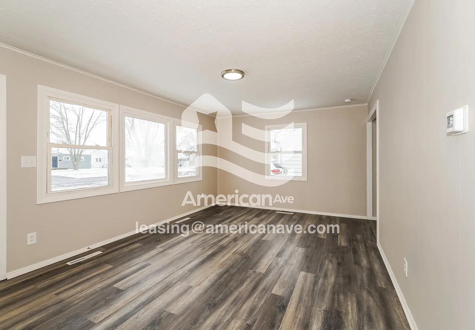 3 bed, 1.0 bath, 864 sqft, $1,197 — Photo 2