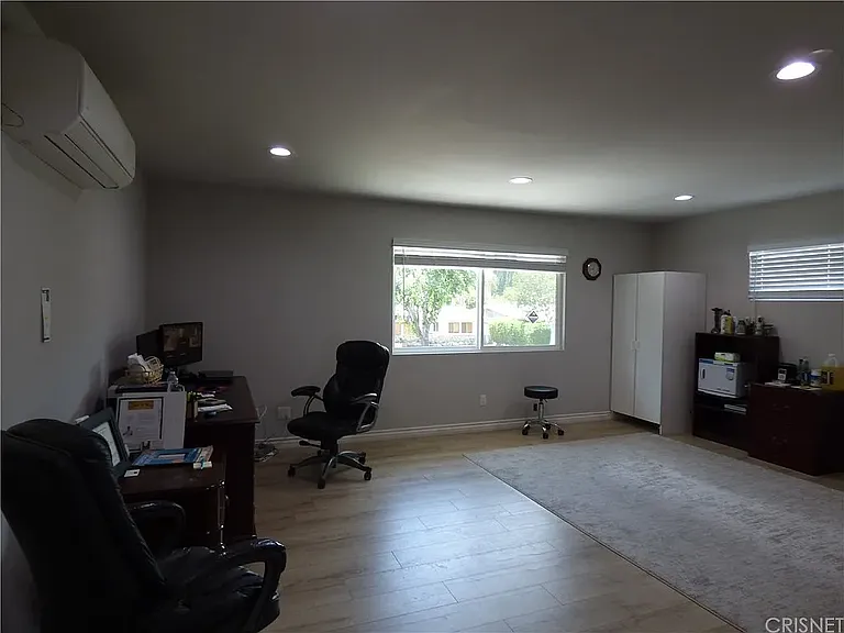 22403 Philiprimm St — Photo 2