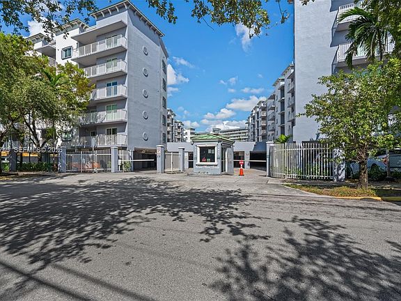 4th image of 2475 NW 16th Street Rd APT 211