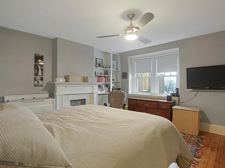 51 Emerson St — Photo 5
