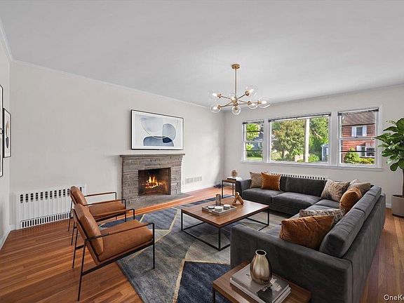 2nd image of 412 Hinman Place