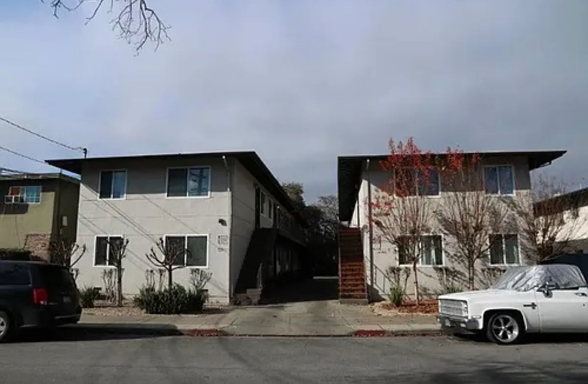 Photo 1 of 7 - 552 Geneva Ave #5 - Redwood City, CA Primary Photo - 552 Geneva Ave #5