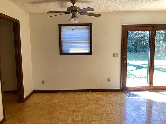 5th image of 4015 Prescott Dr