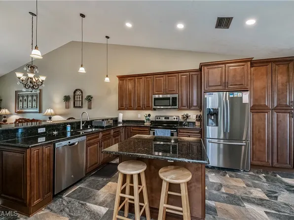 12090 Kelly Greens Blvd APT 119, Fort Myers, FL 33908