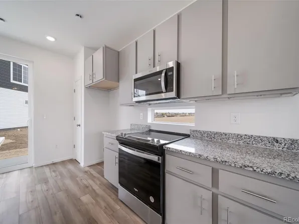 22133 E 38th Place, Aurora, CO 80019