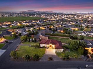 14801 Mountain Ridge Ct, Kennewick, WA 99338