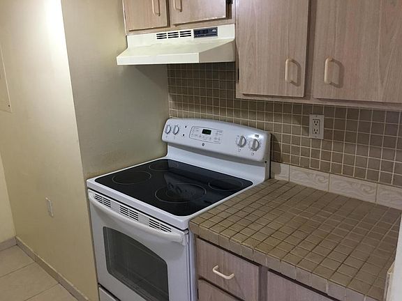 3rd image of 1089 N Benoist Farms Rd #306