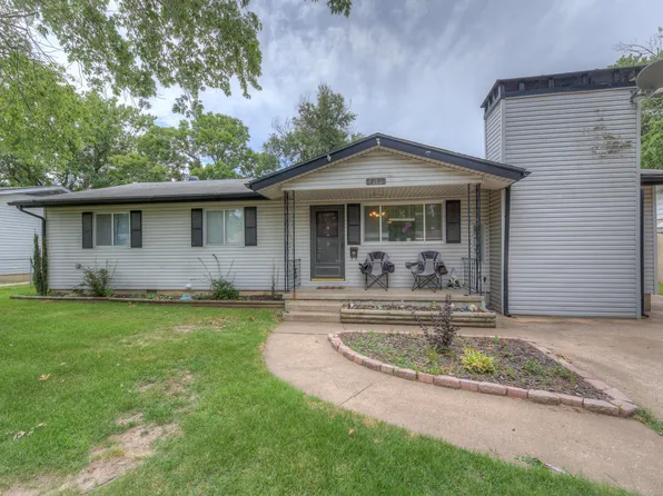 219 Sunset Dr, Vinita, OK 74301