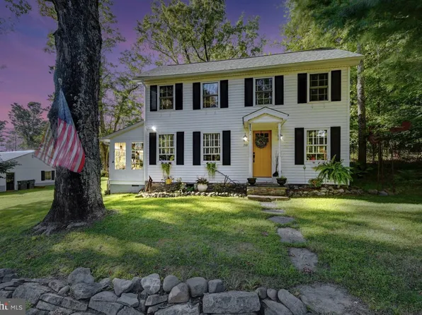 299 Old River Rd, Thornhurst, PA 18424