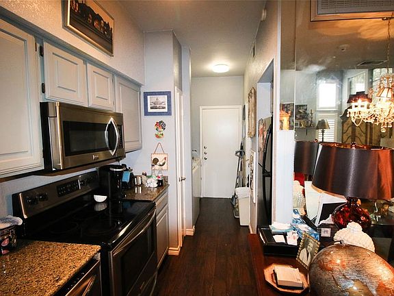 3rd image of 6220 Bentwood Trl APT 202