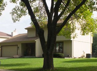 5685 Columbine Dr, Johnston, IA 50131