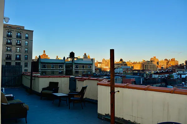 Sold by Douglas Elliman | media 17