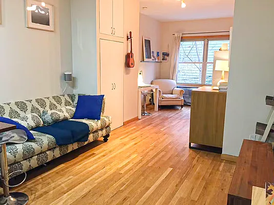 Rented by Sidewalk Realty LLC | media 1