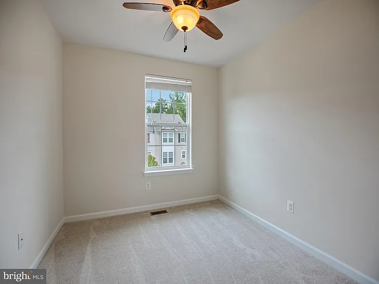 43539 Wild Iris St — Photo 32
