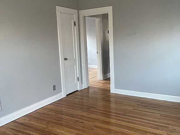 3rd image of 7083 Pernod Ave