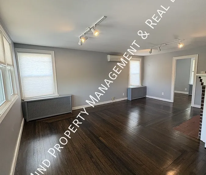 968 Elm St #1 — Photo 4